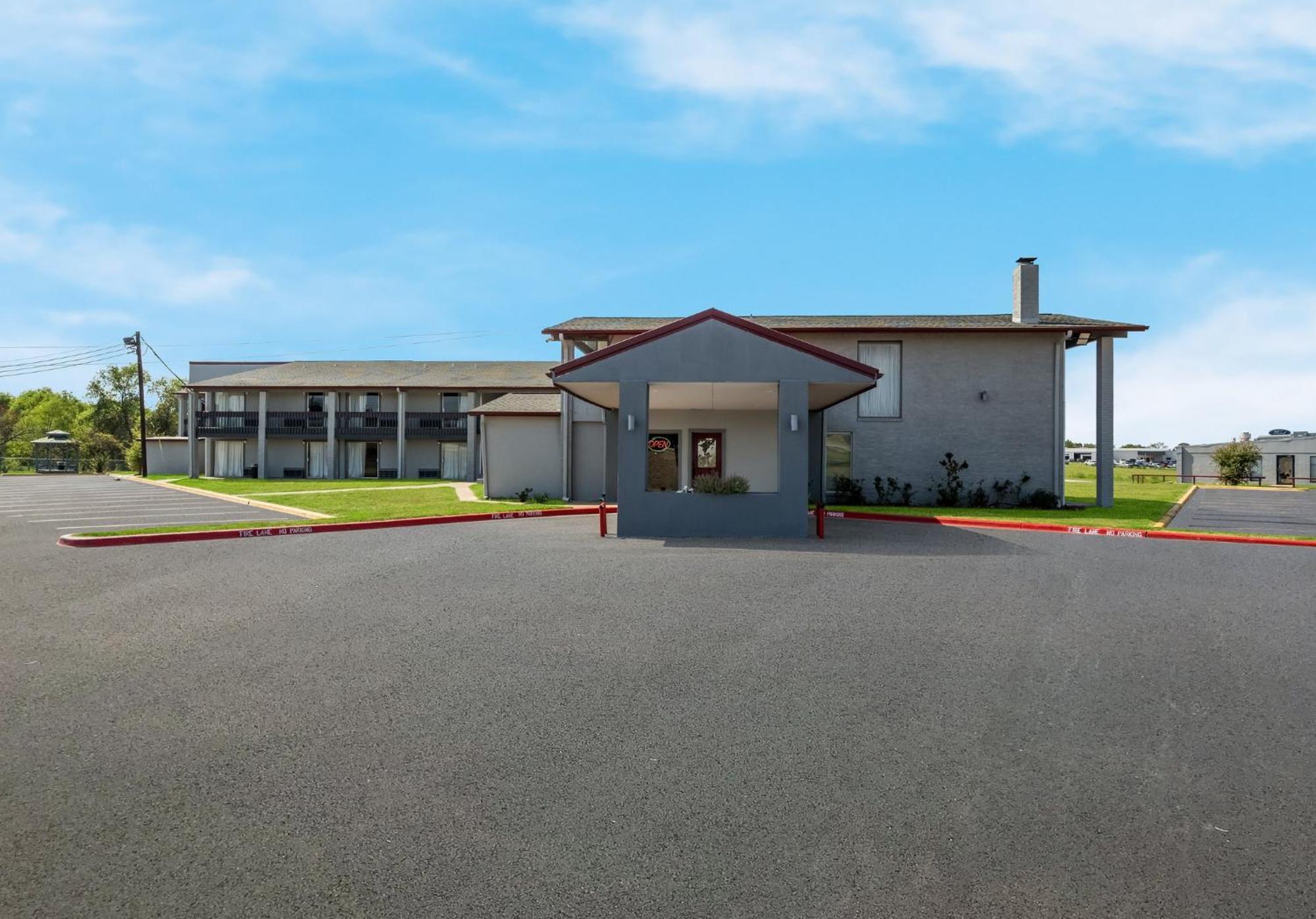 Red Roof Inn Madisonville Exterior foto
